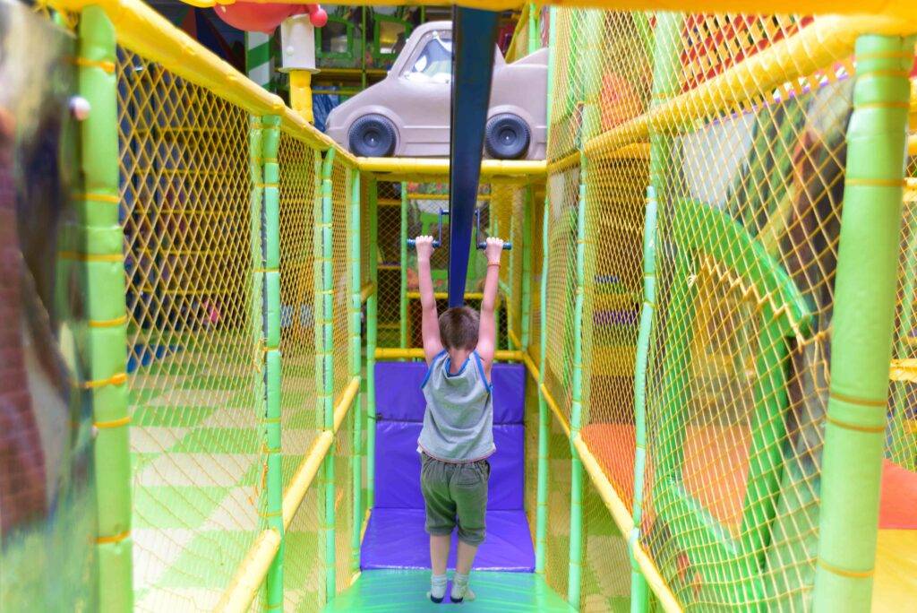 Participation à nos événements spéciaux du week-end dans notre parc de jeux indoor pour une expérience familiale enrichissante Béziers dans l'Hérault 34