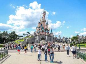 Découverte de la plus grande aire de jeux couverte de France pour une aventure inoubliable avec vos enfants Pézenas 34120